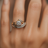 Carla – Asymmetrical vintage ring in gold and silver with zircons