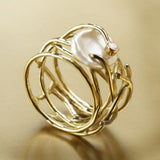 Samira - Gold Ring and Pearls