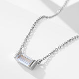 Livia – Silver necklace with small pendant