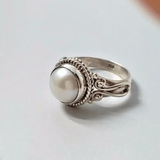Vintage Inlaid Mother-of-Pearl Ring