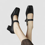 Daniela | Black Pointed-Toe Pumps