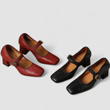 Daniela | Black Pointed-Toe Pumps
