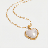 Victory – Gold Necklace with an Elegant Pendant